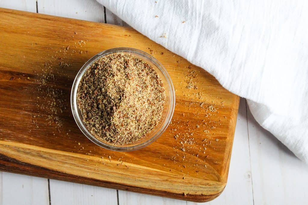 flax seeds on a wooden boardalternatives to xanthan gum and guar gum in baking.