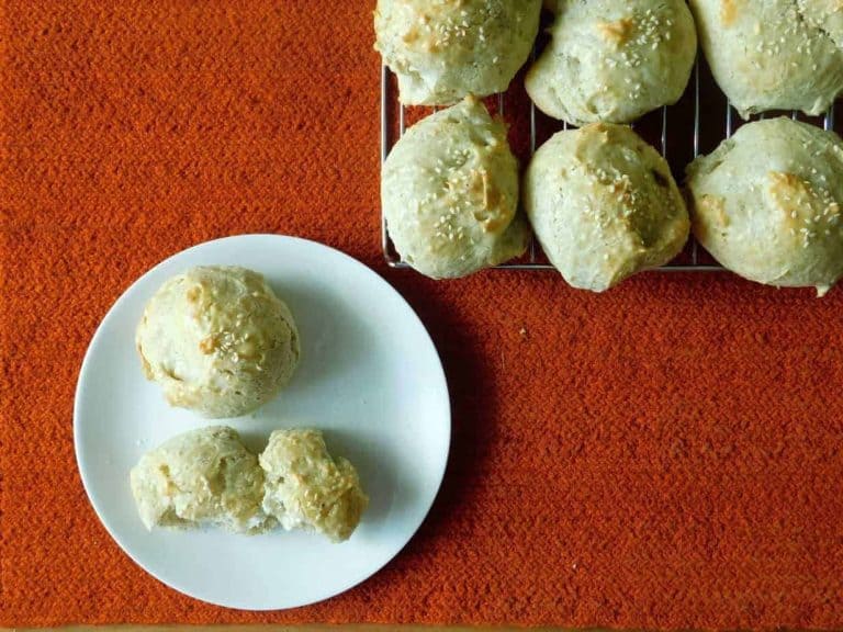 gluten free sesame seed rolls
