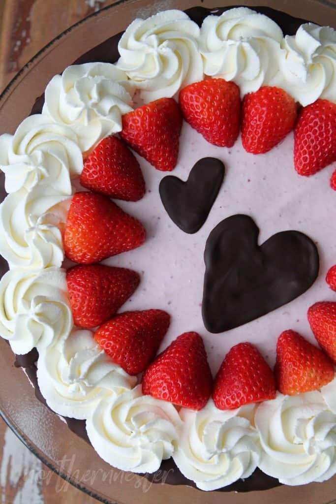 low carb strawberry cheesecake on a serving plate