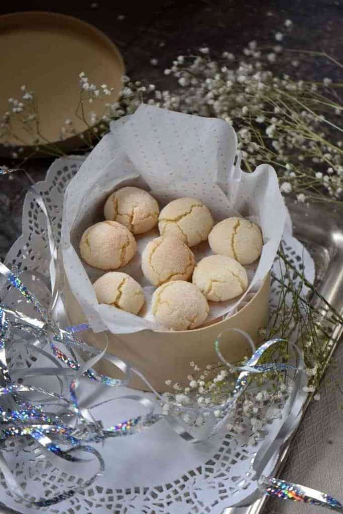 15 Gluten Free Dairy Free Christmas Cookies - Zest for Baking