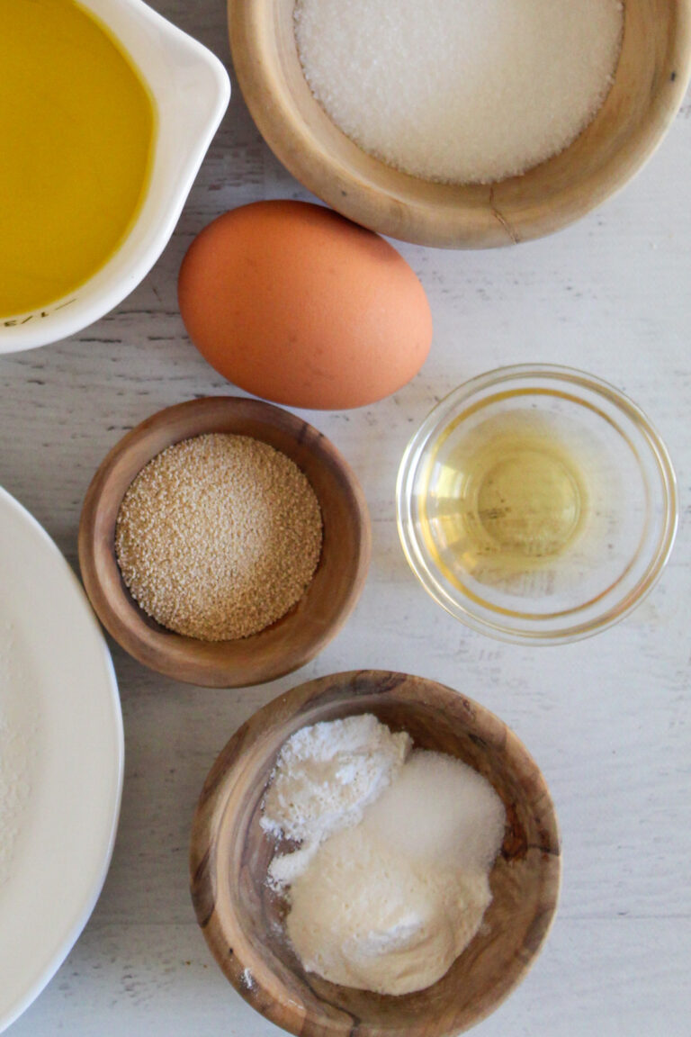 small glass bowl of apple cider vinegar