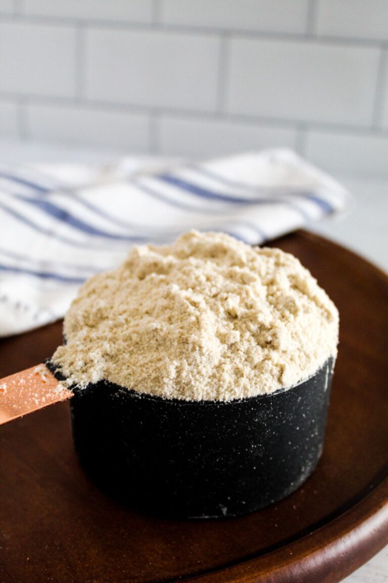 measuring cup of sorghum flour