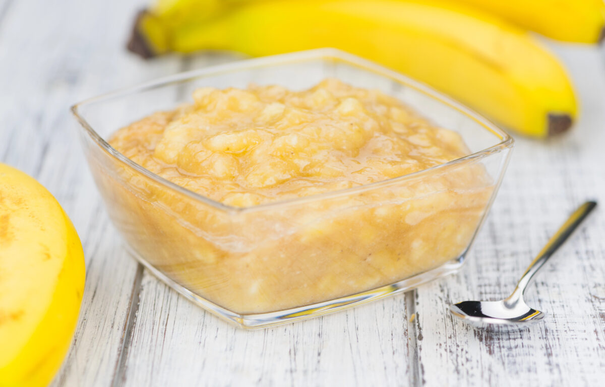 Mashed bananas in a bowl