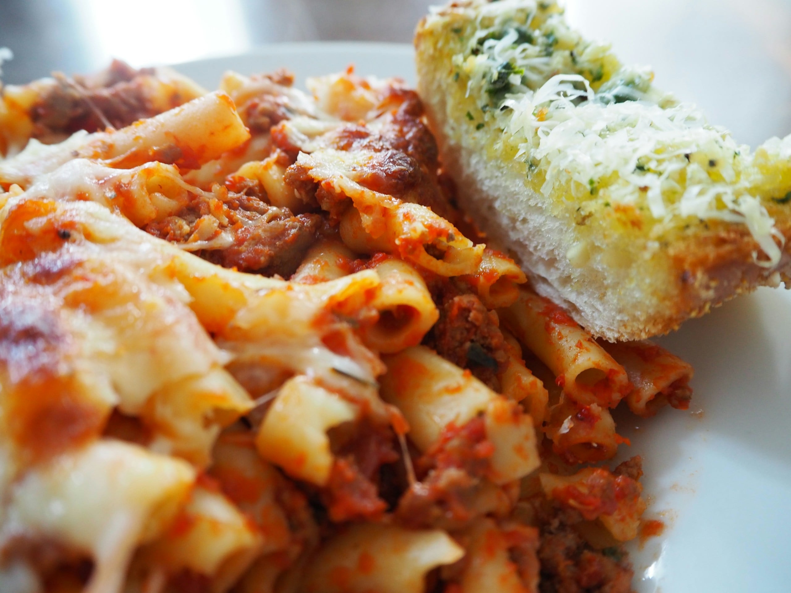 Baked ziti and garlic bread